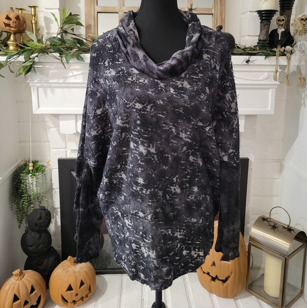 XCVI Black and Gray Cowl Neck Lace Details On Sleeves Size Medium Top